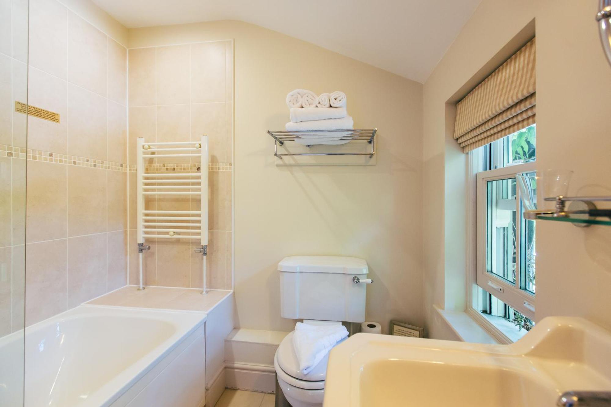 The East End Arms Hotel ลีมิงตัน ห้อง รูปภาพ